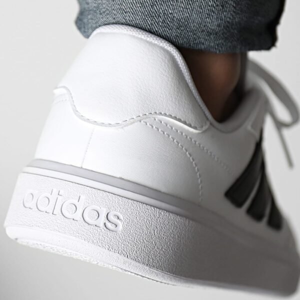 Adidas Courtblock – Image 4