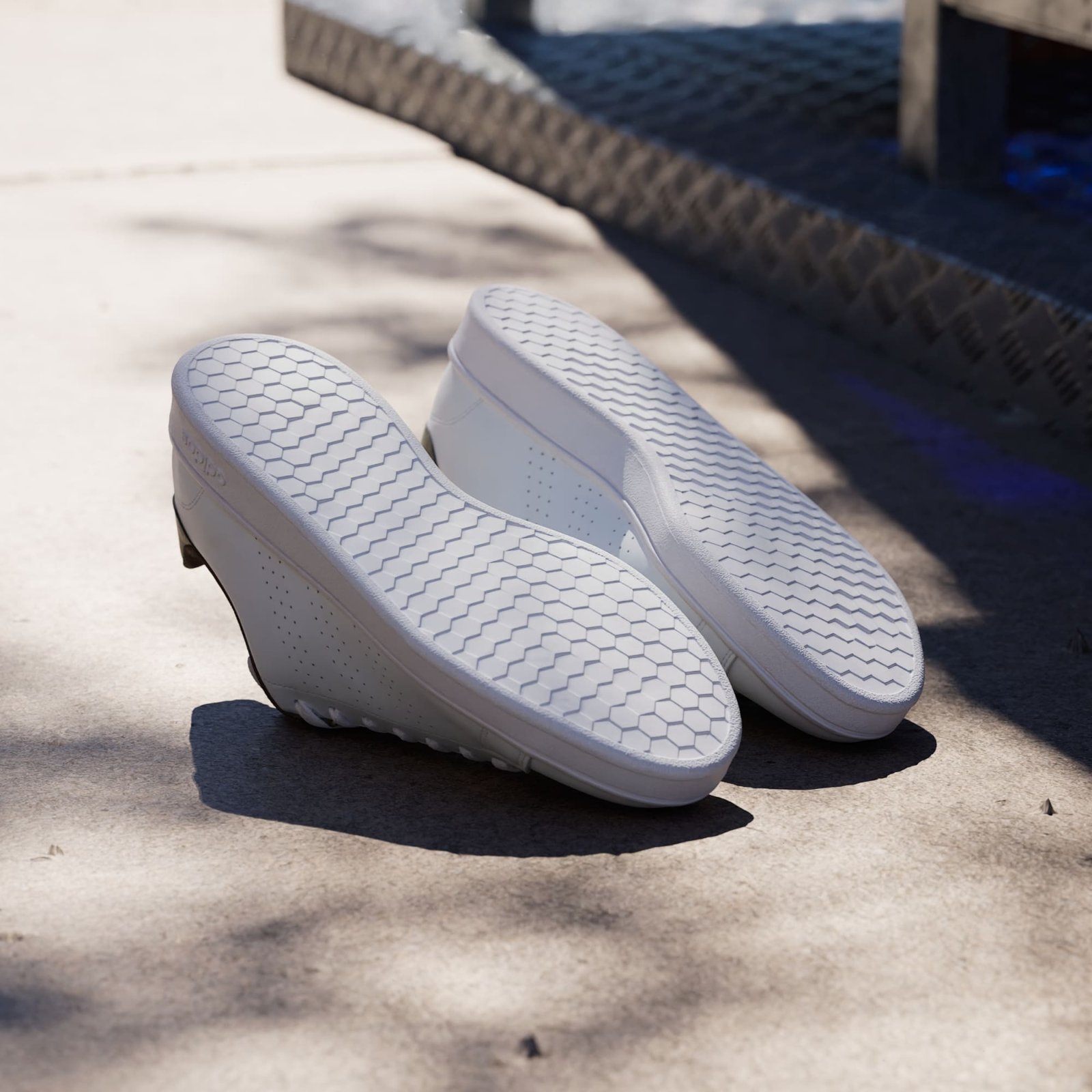 adidas Advantage Base – Image 4